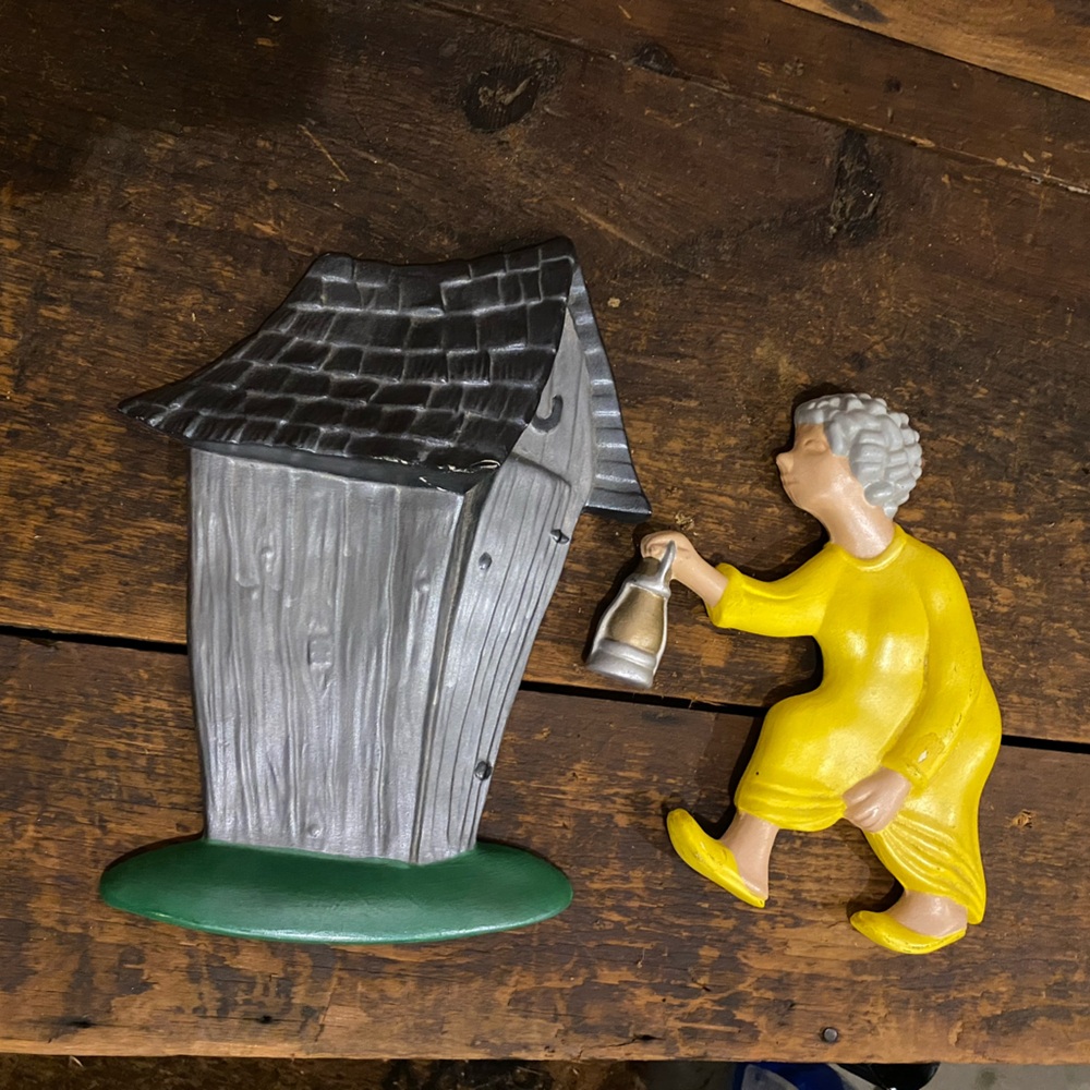 2-pc Vintage Arnels Chalkware Wall Hanging Ma & Outhouse